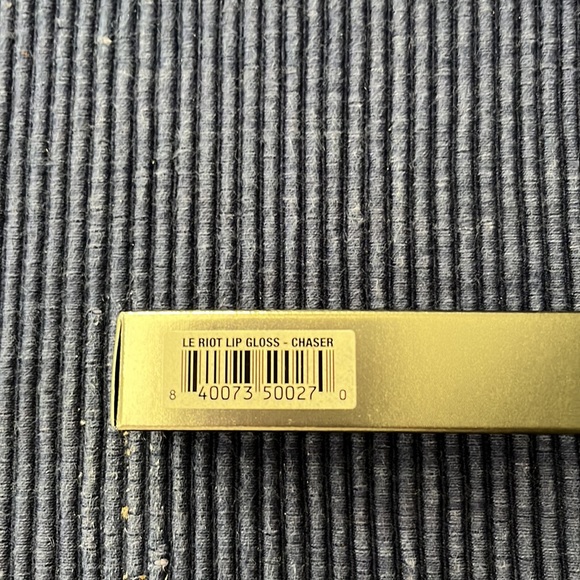 Haus Labs Le Riot Lip gloss in Chaser (sheer mahogany brown with golden pearl) - Picture 2 of 2